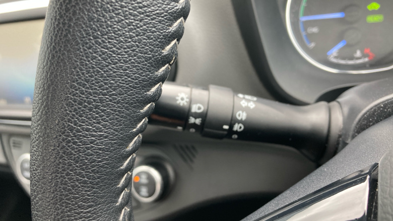 Toyota Yaris 1.0 VVT-i Icon 5dr Petrol Hatchback